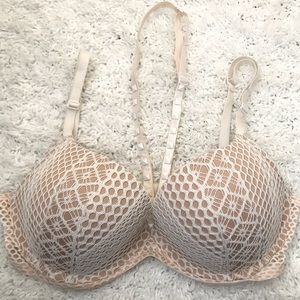 Victoria’s Secret Very Sexy Lightly Lined Bra